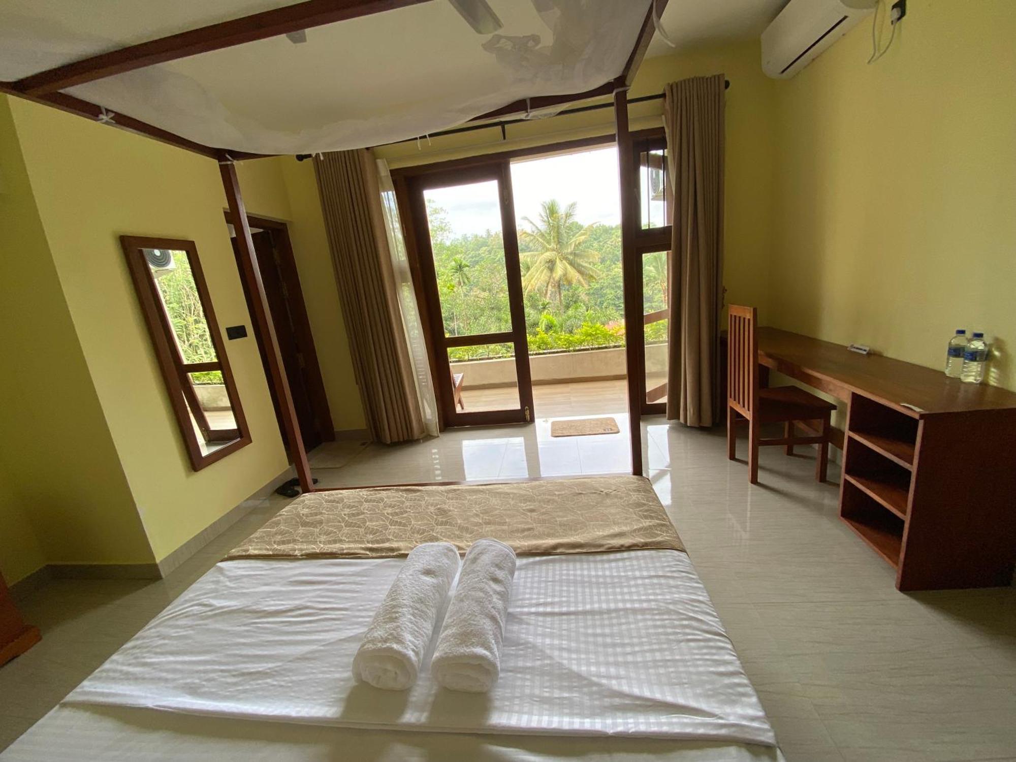 Kandy Lotus Chalet ภายนอก รูปภาพ