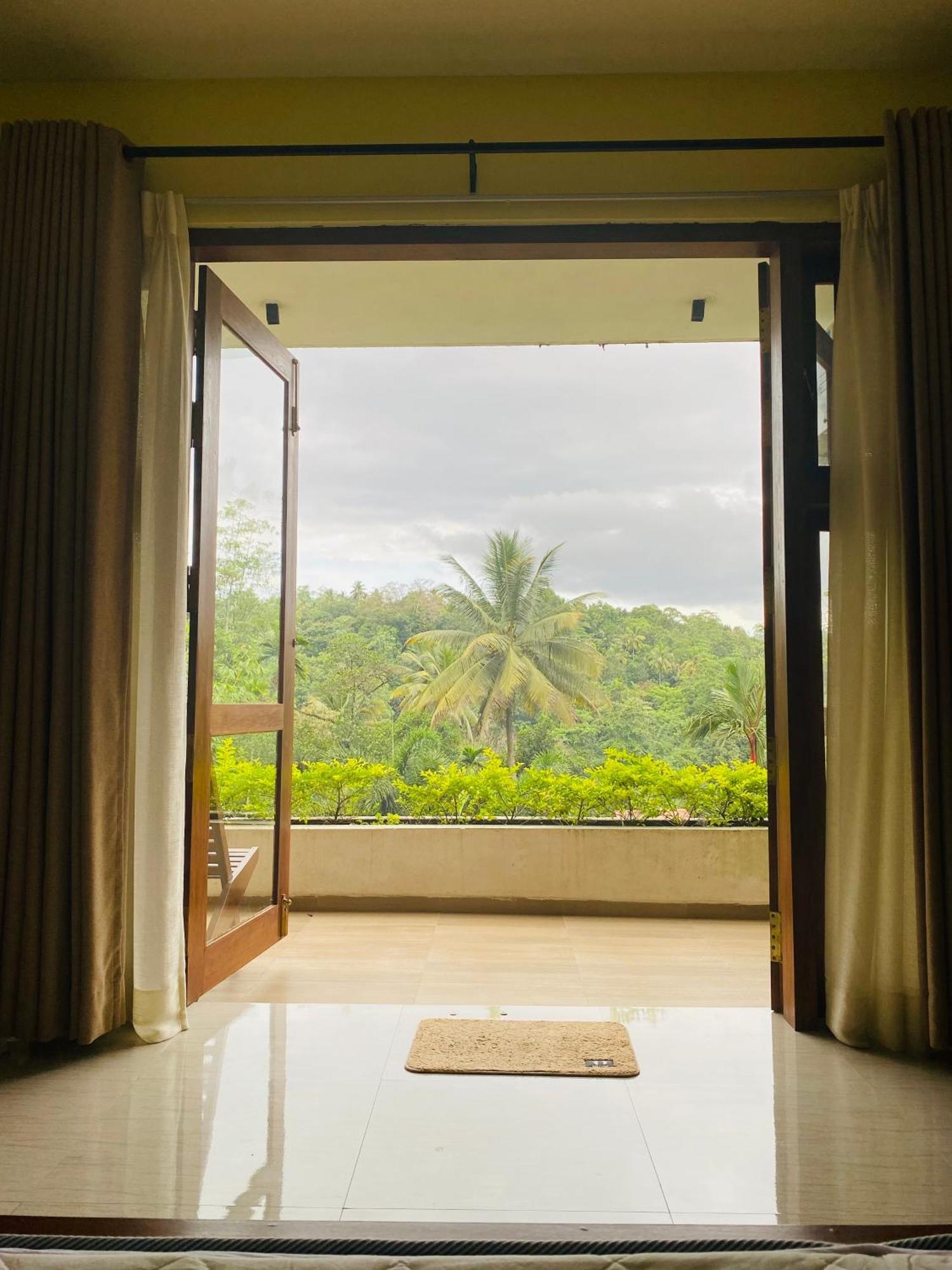 Kandy Lotus Chalet ภายนอก รูปภาพ